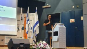טקס דיפלומות הנדסאי מה"ט - מר דותן גלברג רכז מעסיקים במה"ט