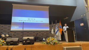 טקס הענקת דיפלומות עתודה תשפ"ה - מר יוסי יאשי סמנכ"ל וראש מינהל מכללות אורט ישראל