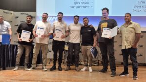 טקס הענקת דיפלומות - מה"ט תשפ"ה הבוגרים של מגמת מכטרוניקה
