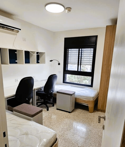 חדר לדוגמה במעונות מכללת אורט בראודה כמריאל